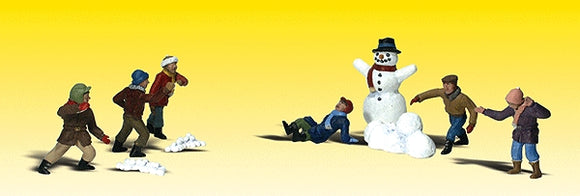 Snowman and snowball fight children : Woodland Finished product N(1:160) 2183