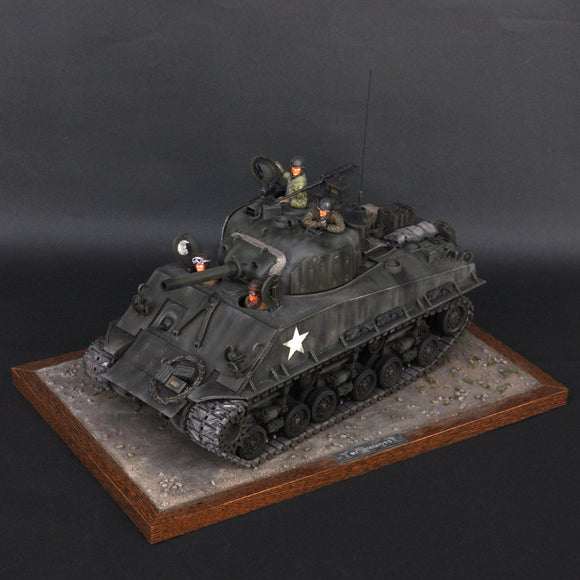 M4 (105)HVSS (Sherman Tank): Gentaro Asaki painted 1:16