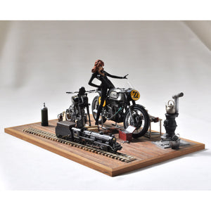 Motorbikes and Live Loft" Figurine section: Yoshiaki Nishimura Pre-painted 1:12