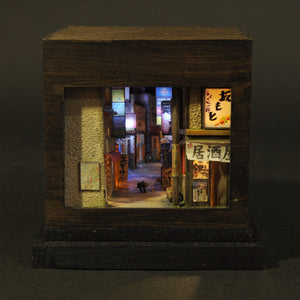 90mm cube miniature "Yumebei Yokocho - Tokumori" : Taro - painted, Non-scale
