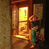 90mm cube miniature "New Nonbei-Yokocho (Drunk Man's Alley) 4" : Taro painted, not to scale 236